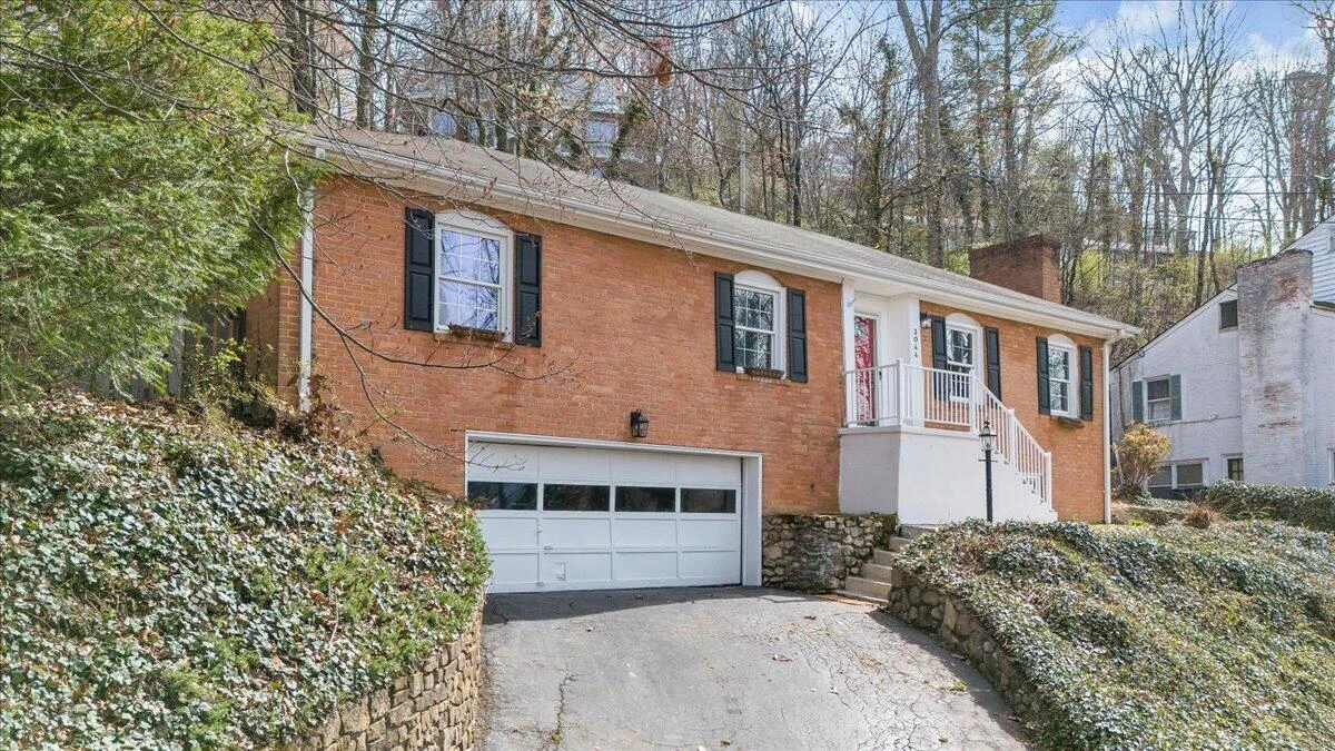 3044 Burnleigh RD - Photo 3