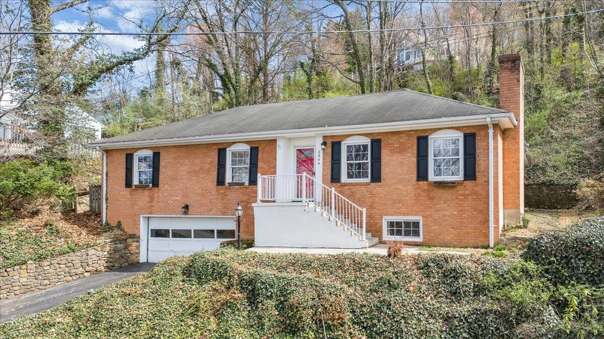 3044 Burnleigh RD - Photo 4