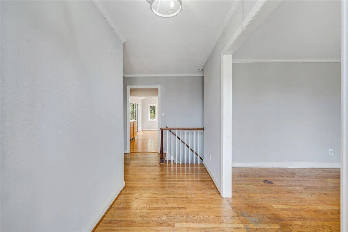 3044 Burnleigh RD - Photo 5
