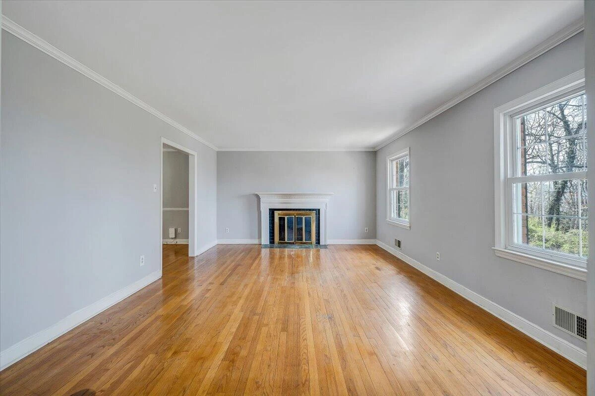3044 Burnleigh RD - Photo 7
