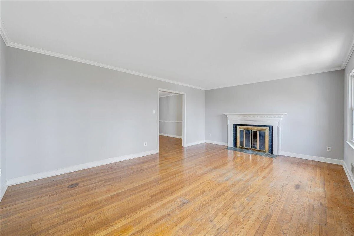 3044 Burnleigh RD - Photo 8