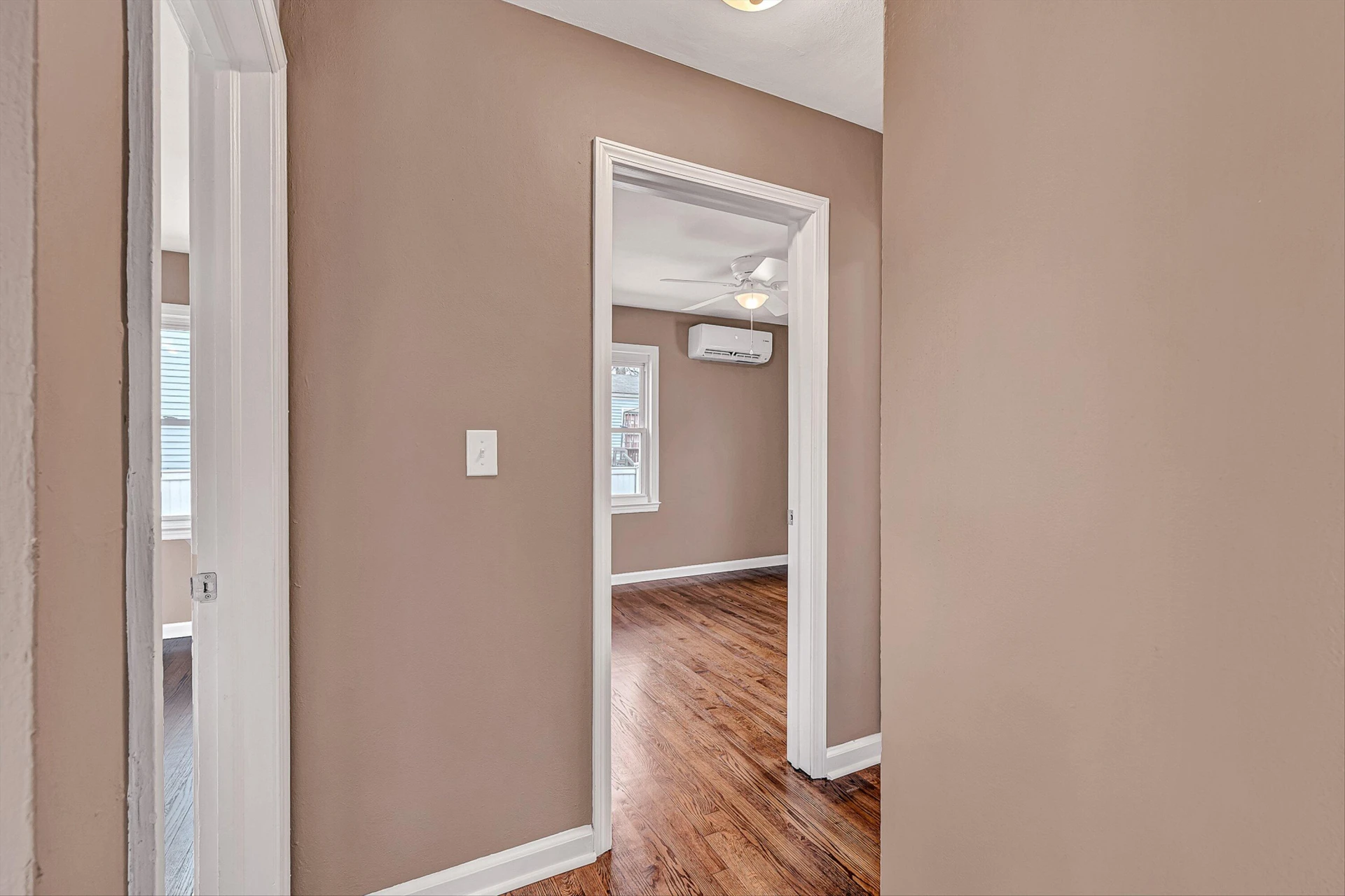 1551 Wellsley ST - Photo 11