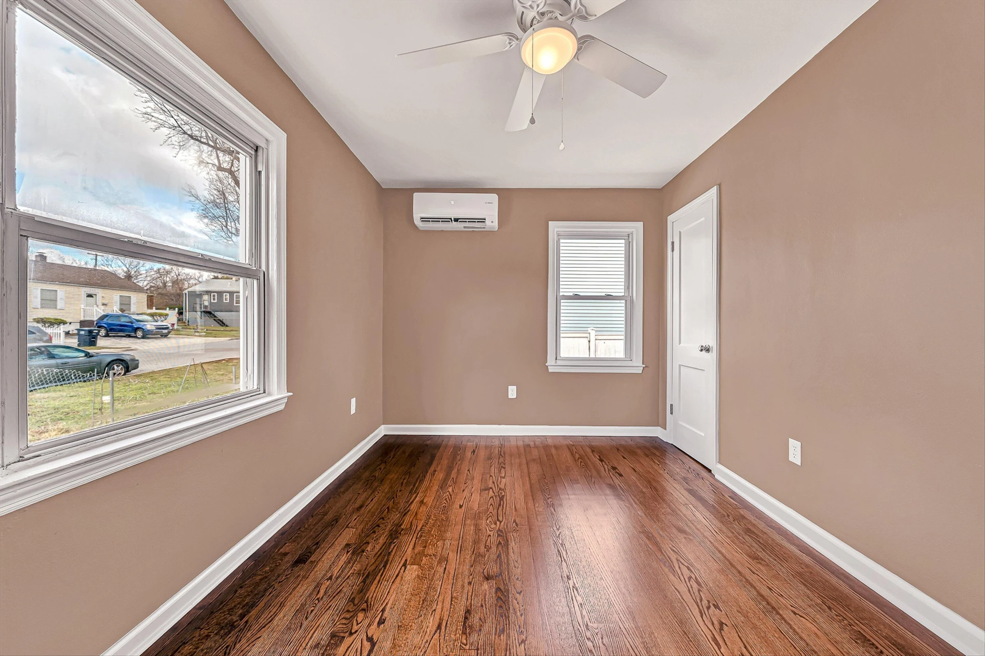 1551 Wellsley ST - Photo 13