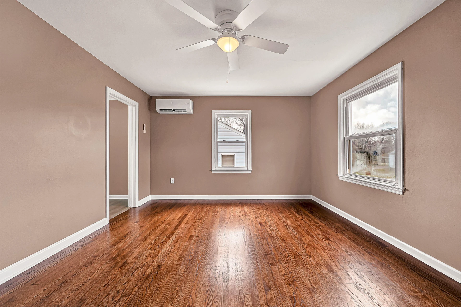 1551 Wellsley ST - Photo 6
