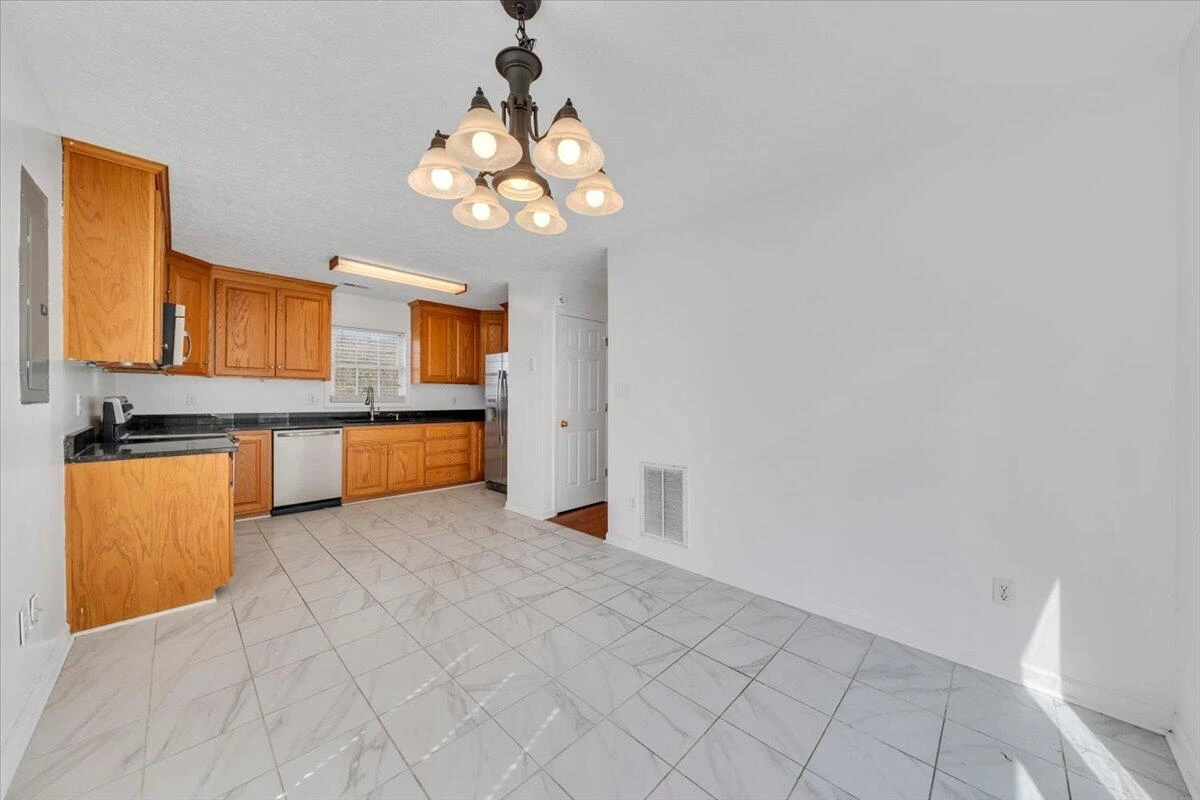 2415 Marr ST - Photo 11
