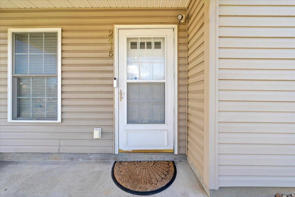 2415 Marr ST - Photo 3