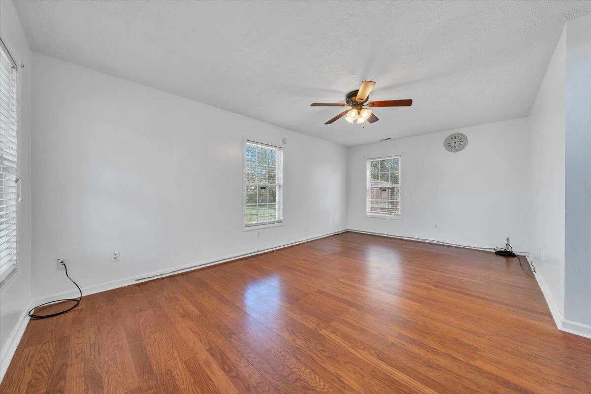 2415 Marr ST - Photo 5