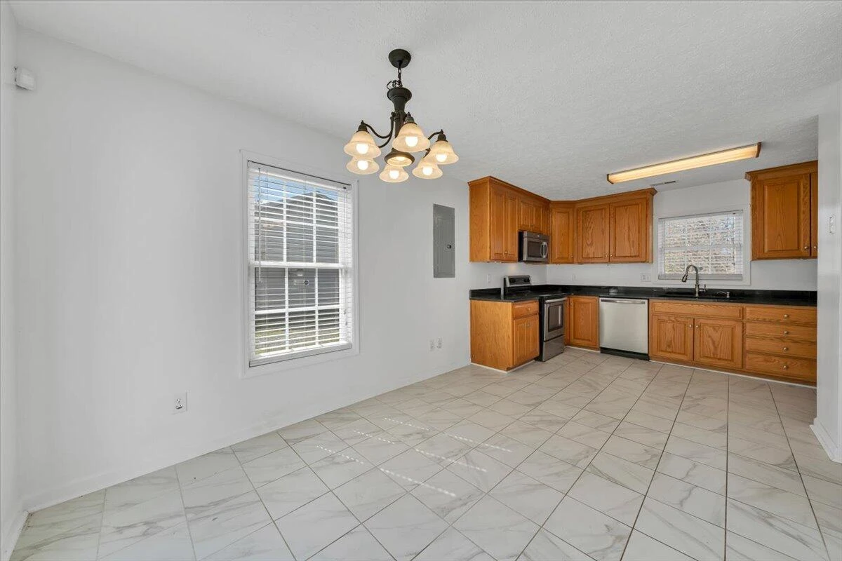2415 Marr ST - Photo 9