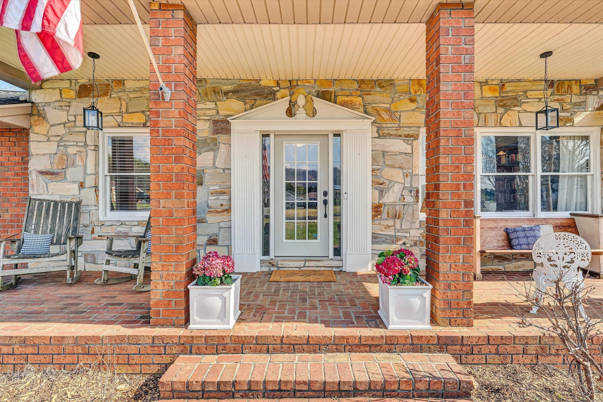 4043 Mockingbird Hill RD - Photo 6