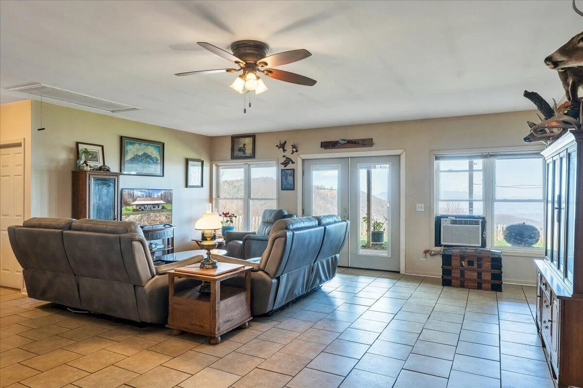 50 Doe Valley DR - Photo 4