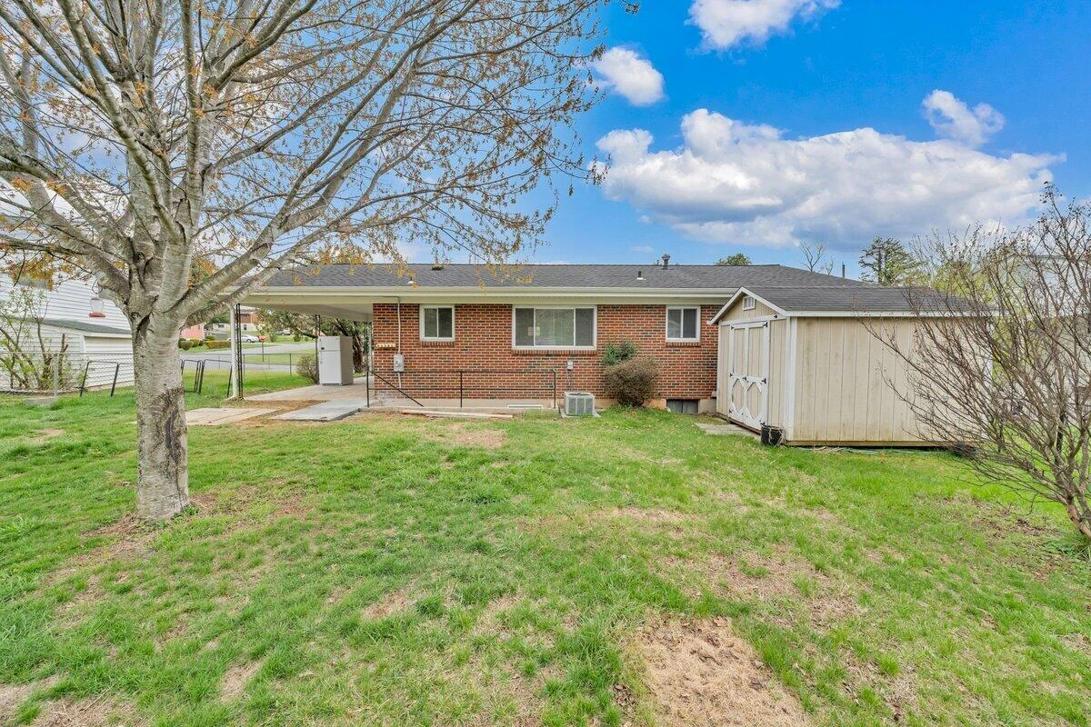 3807 Troutland AVE - Photo 31
