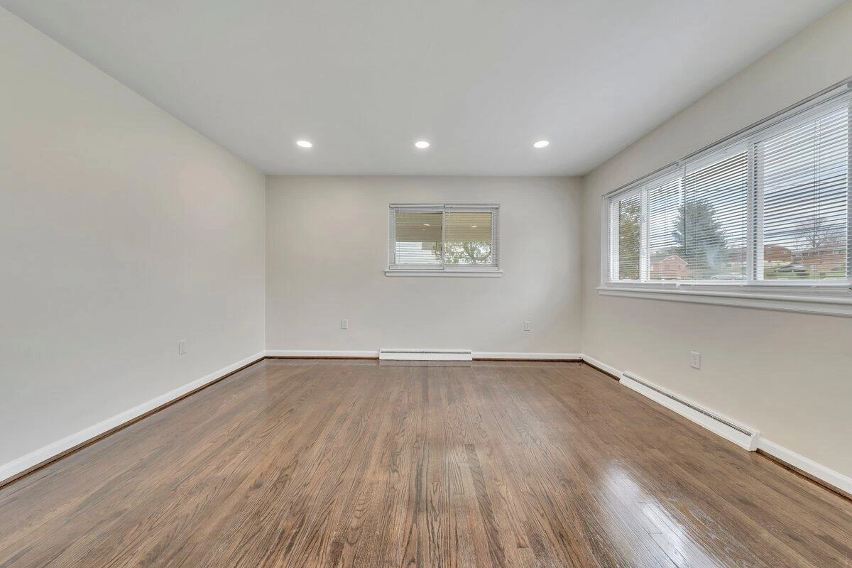3807 Troutland AVE - Photo 5