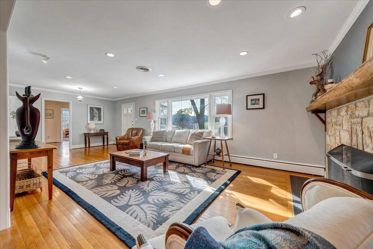 2241 Brambleton AVE - Photo 9