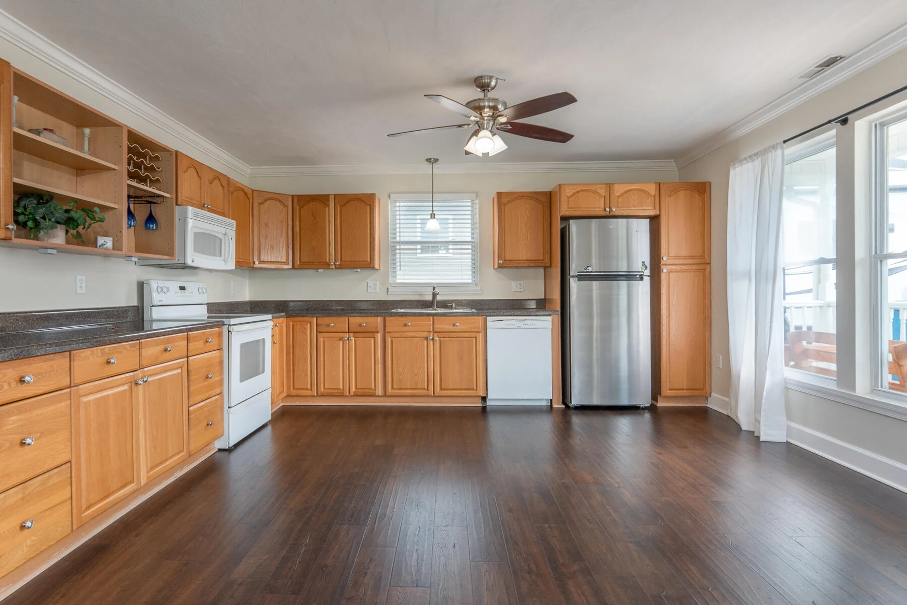 1729 Marvin ST - Photo 12