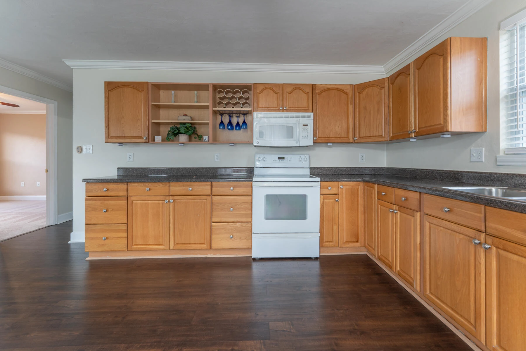 1729 Marvin ST - Photo 14