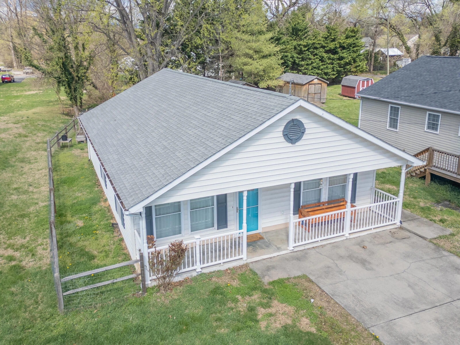 1729 Marvin ST - Photo 2