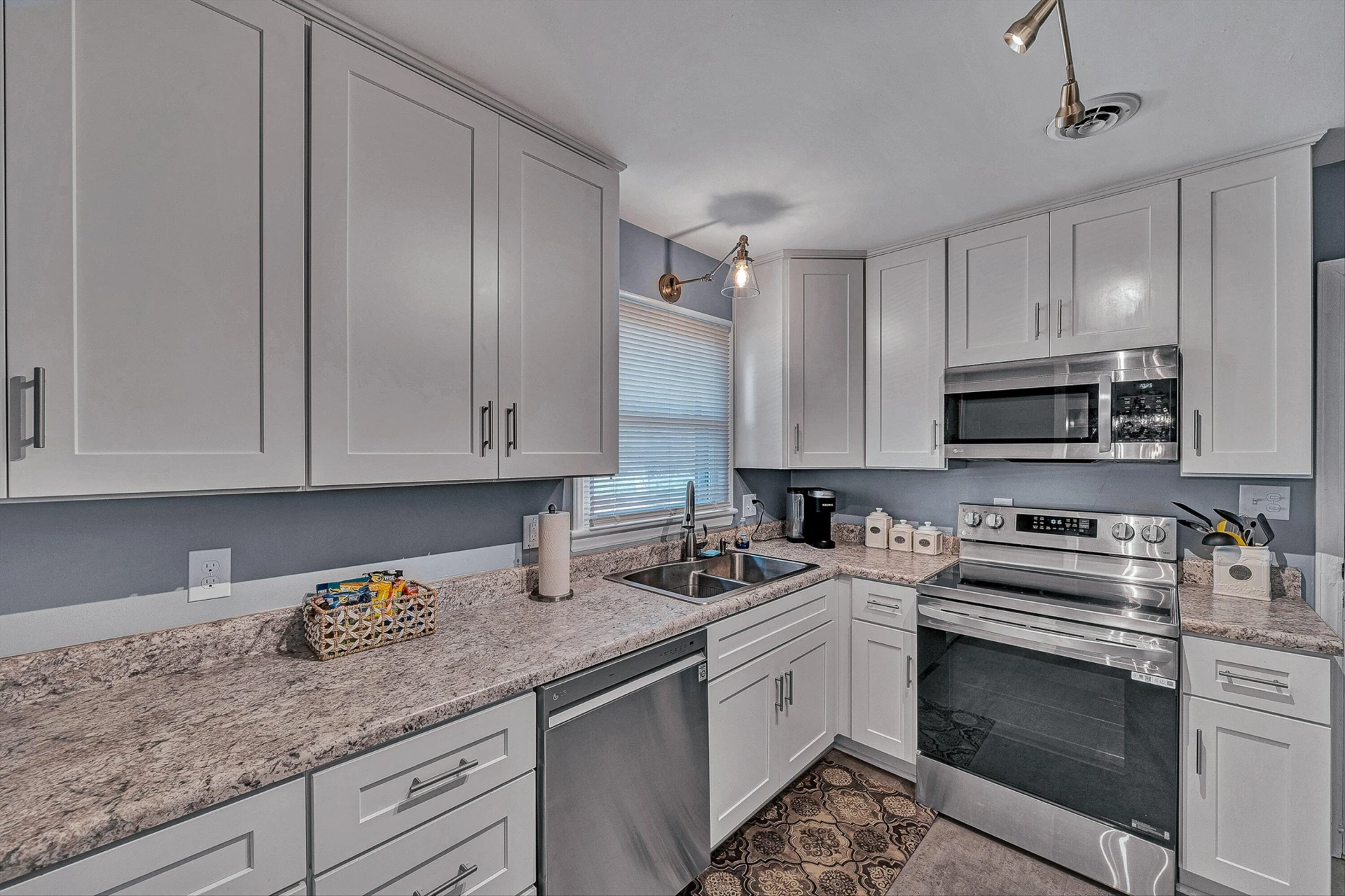 2458 Bermuda RD - Photo 13