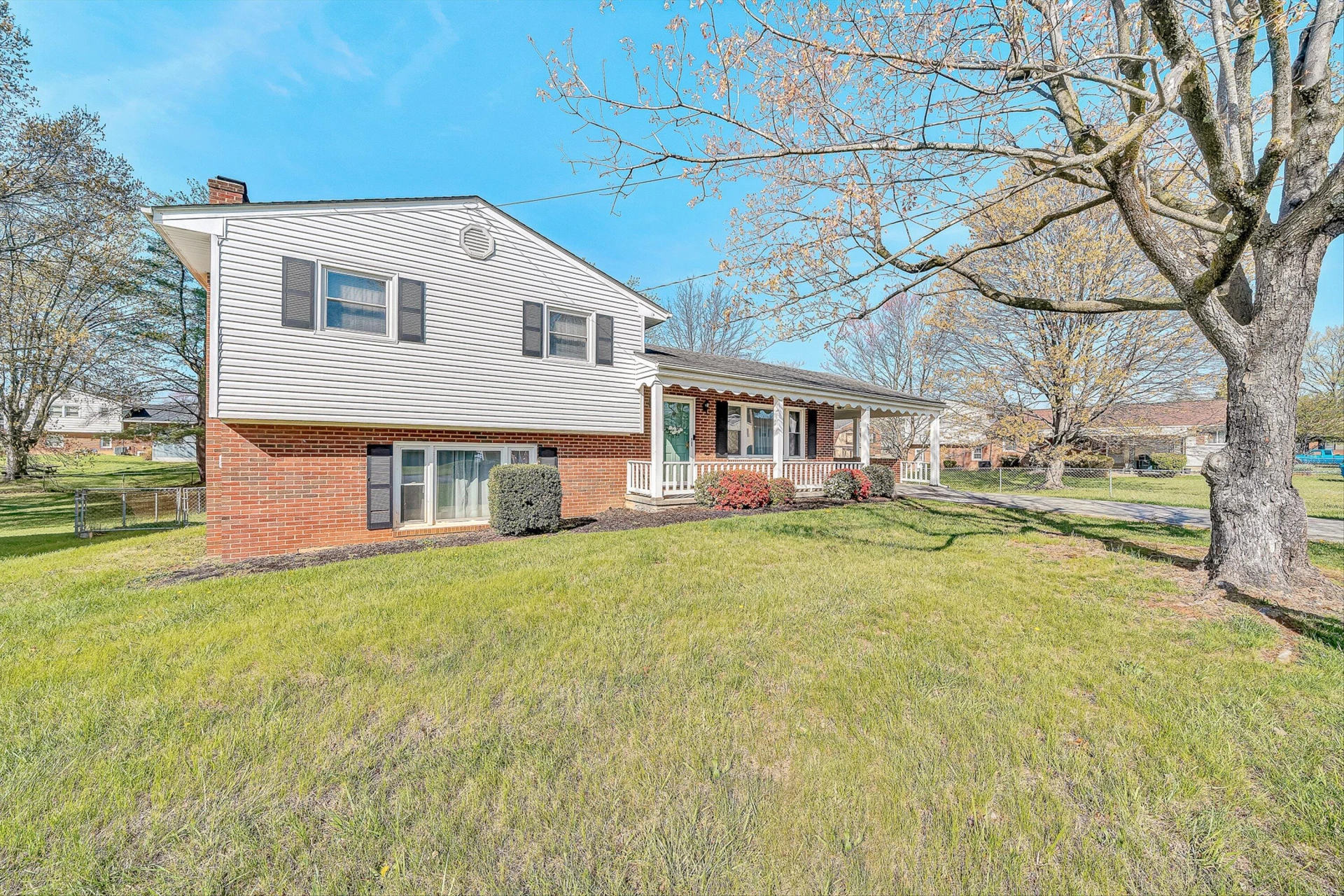 2458 Bermuda RD - Photo 3