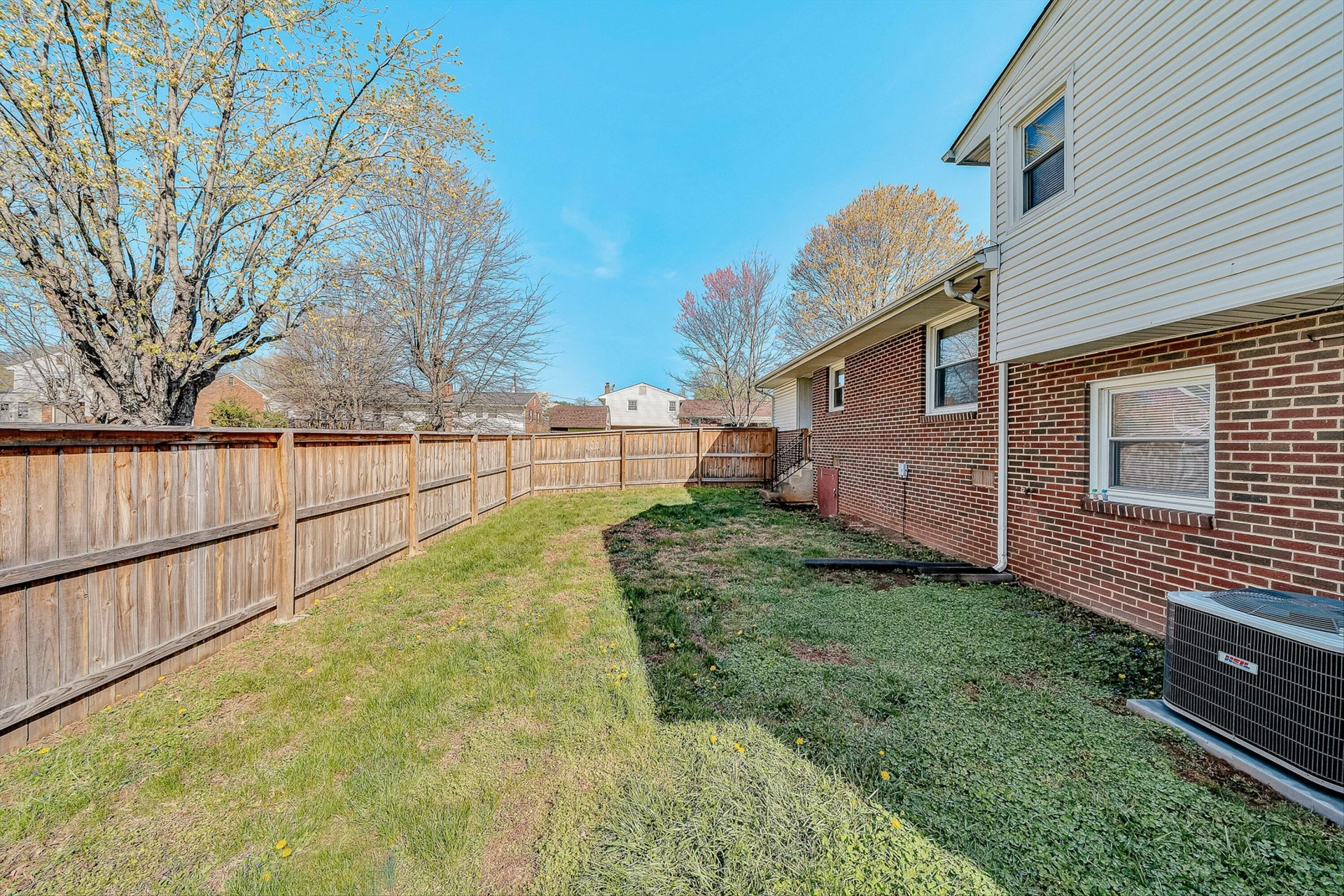 2458 Bermuda RD - Photo 32