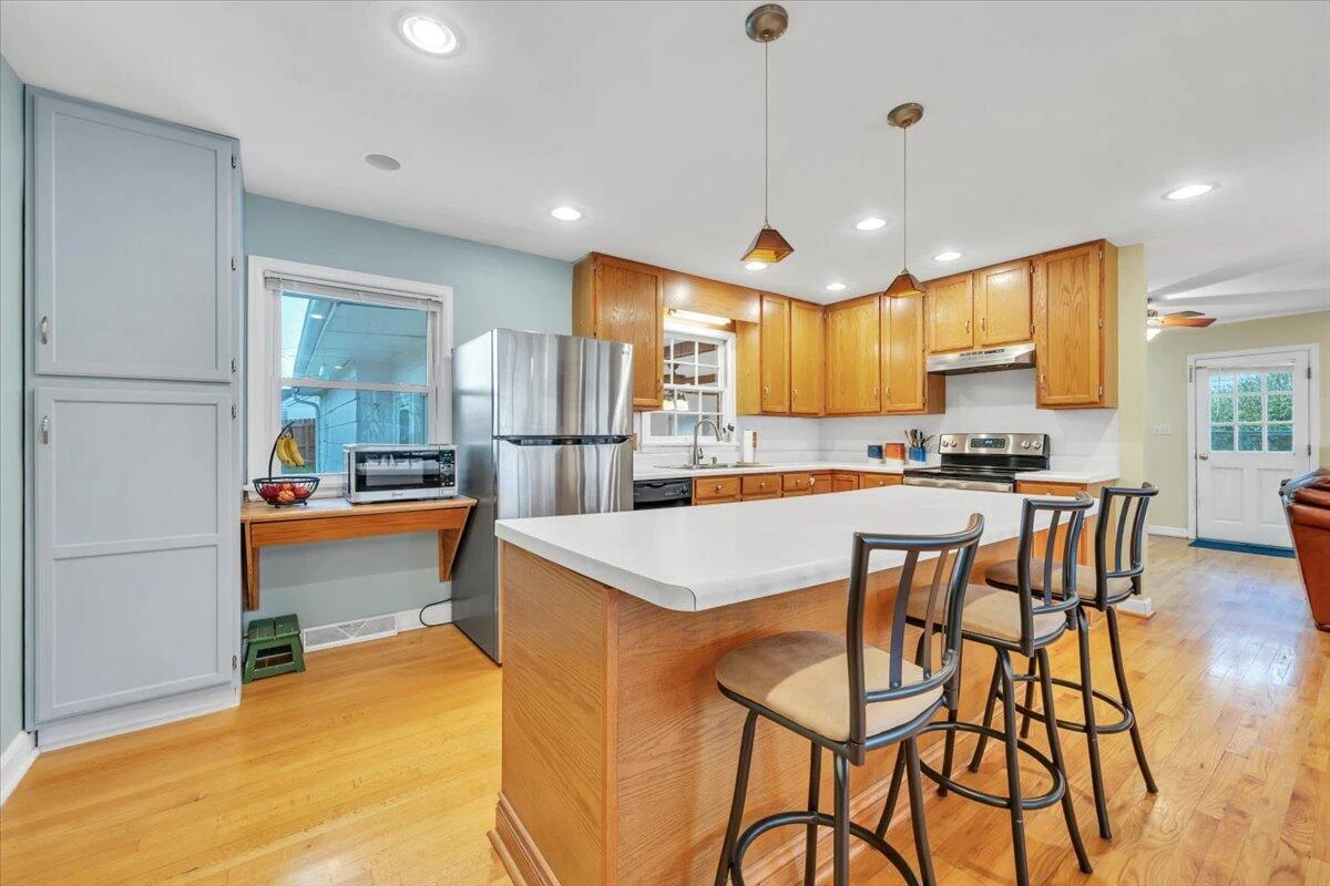 727 Plantation CIR - Photo 19