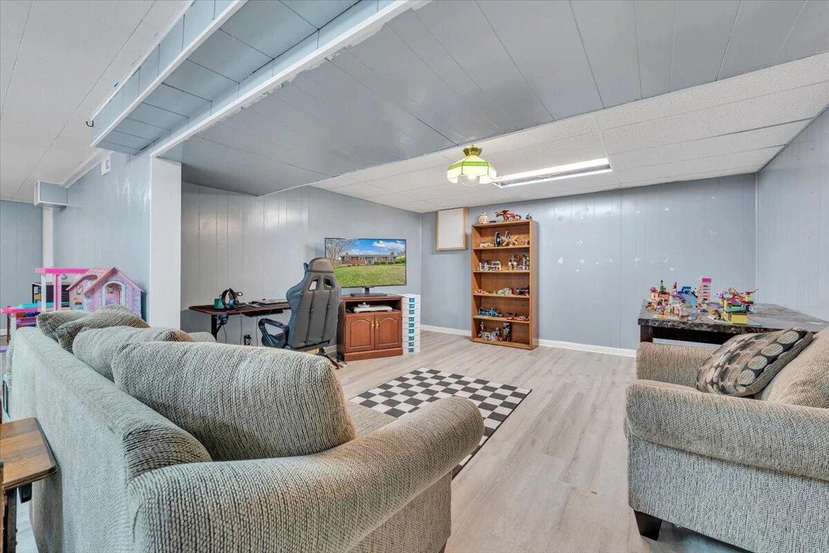 727 Plantation CIR - Photo 41