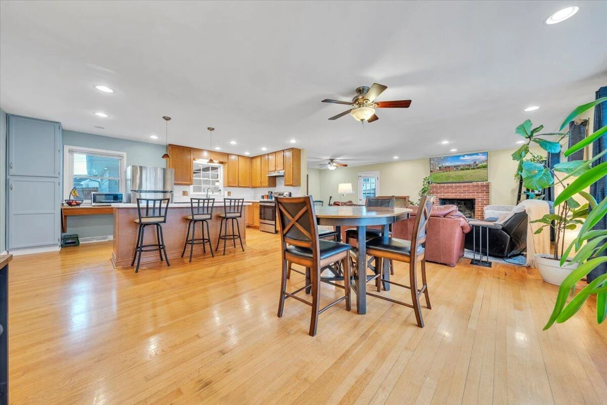 727 Plantation CIR - Photo 9