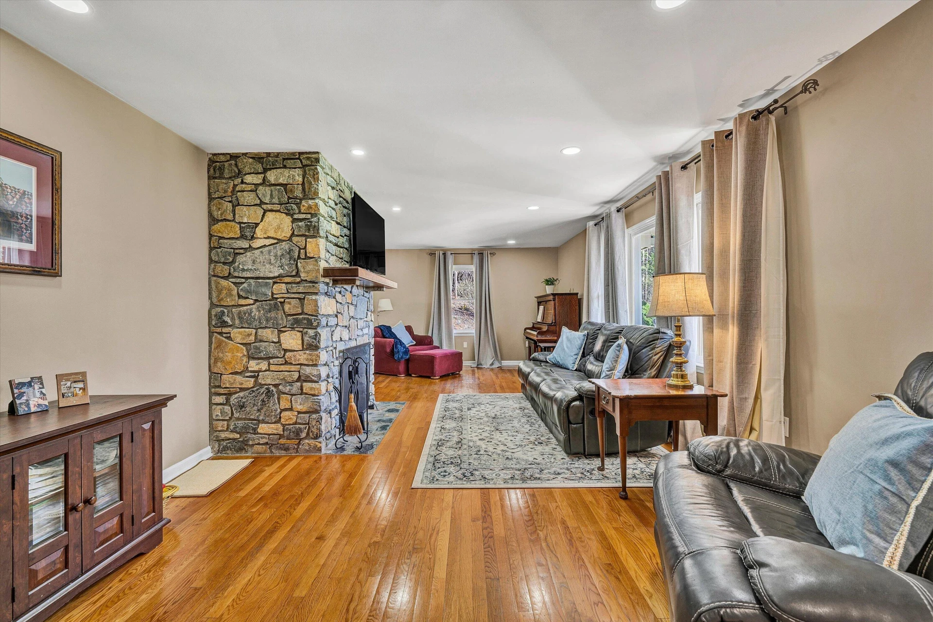 1488 HENRY RD - Photo 9
