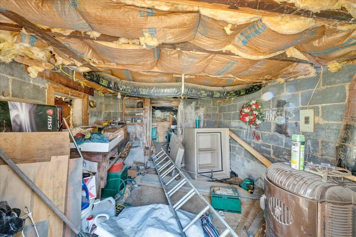 1433 Gladstone AVE - Photo 19