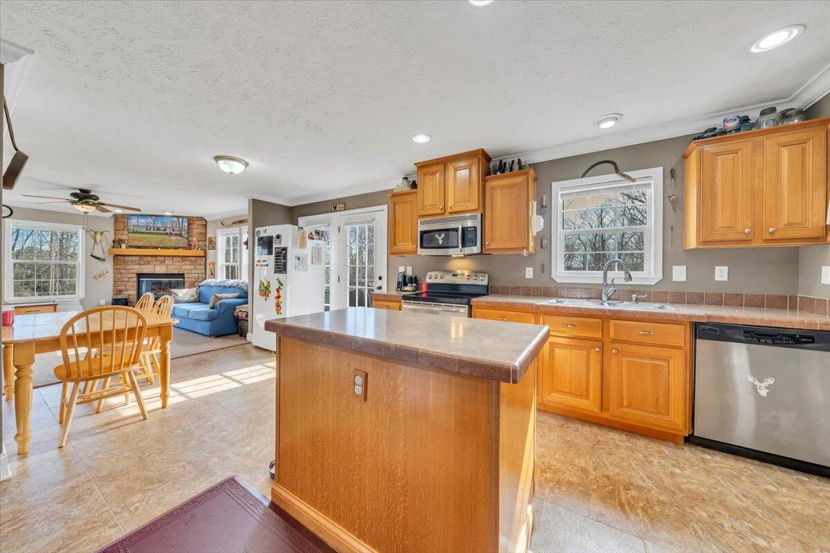 1060 MARBLE CREEK CT - Photo 13