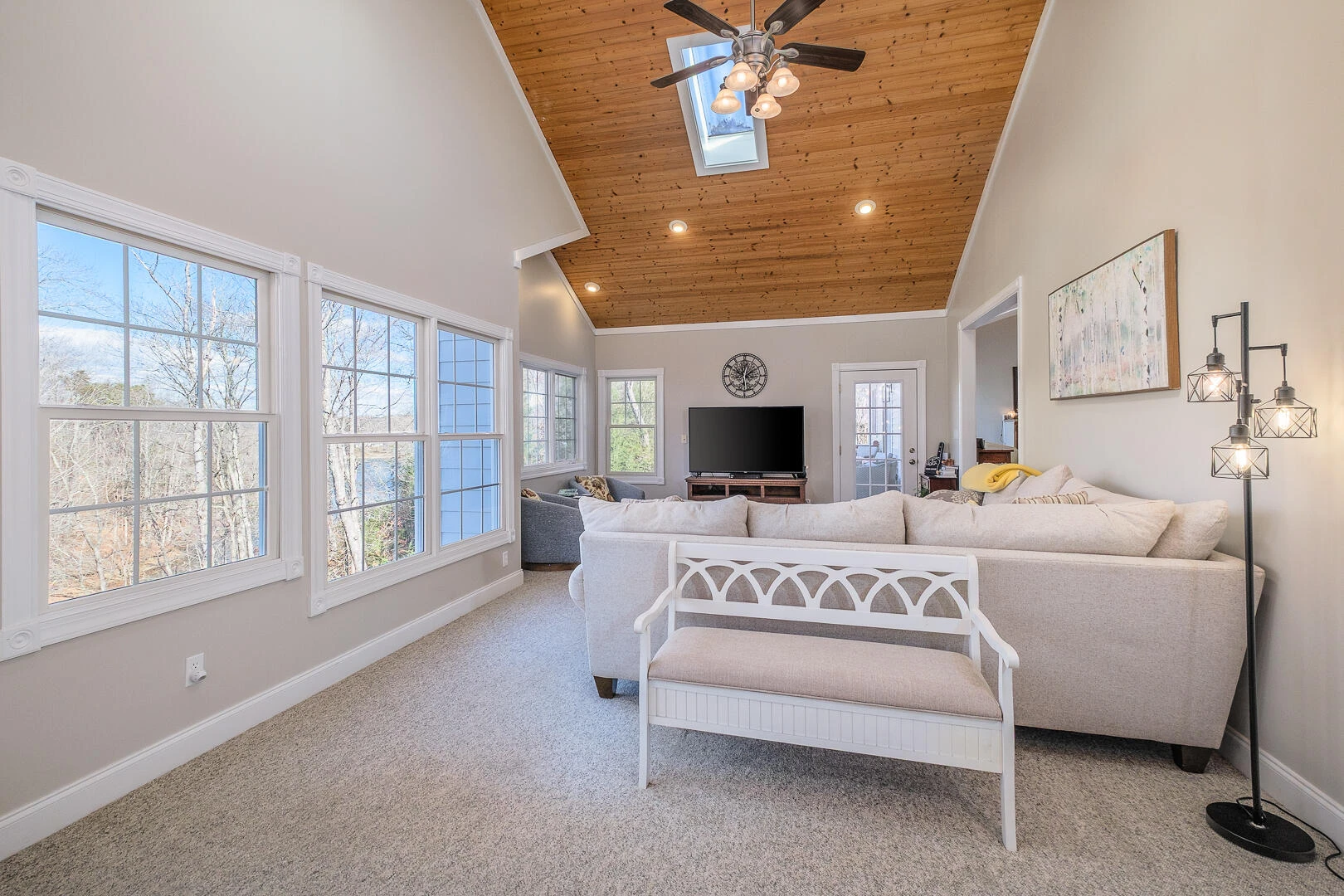2085 Lakewood Forest RD - Photo 18