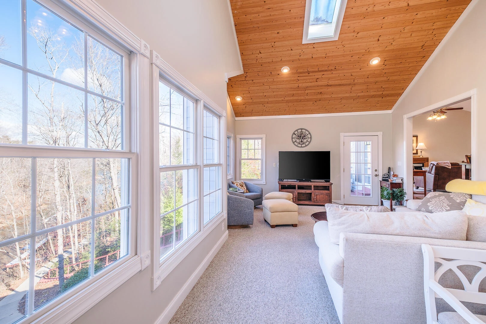 2085 Lakewood Forest RD - Photo 19