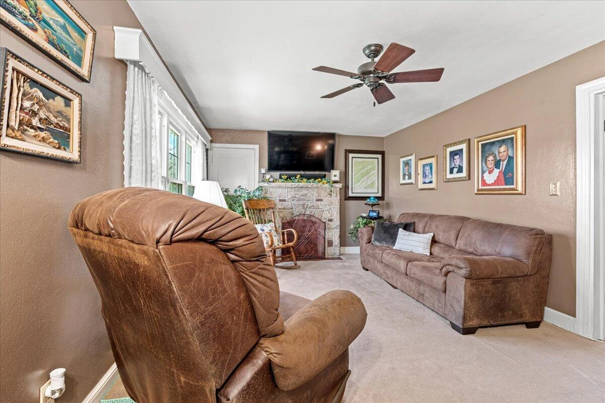 779 Catawba RD - Photo 8
