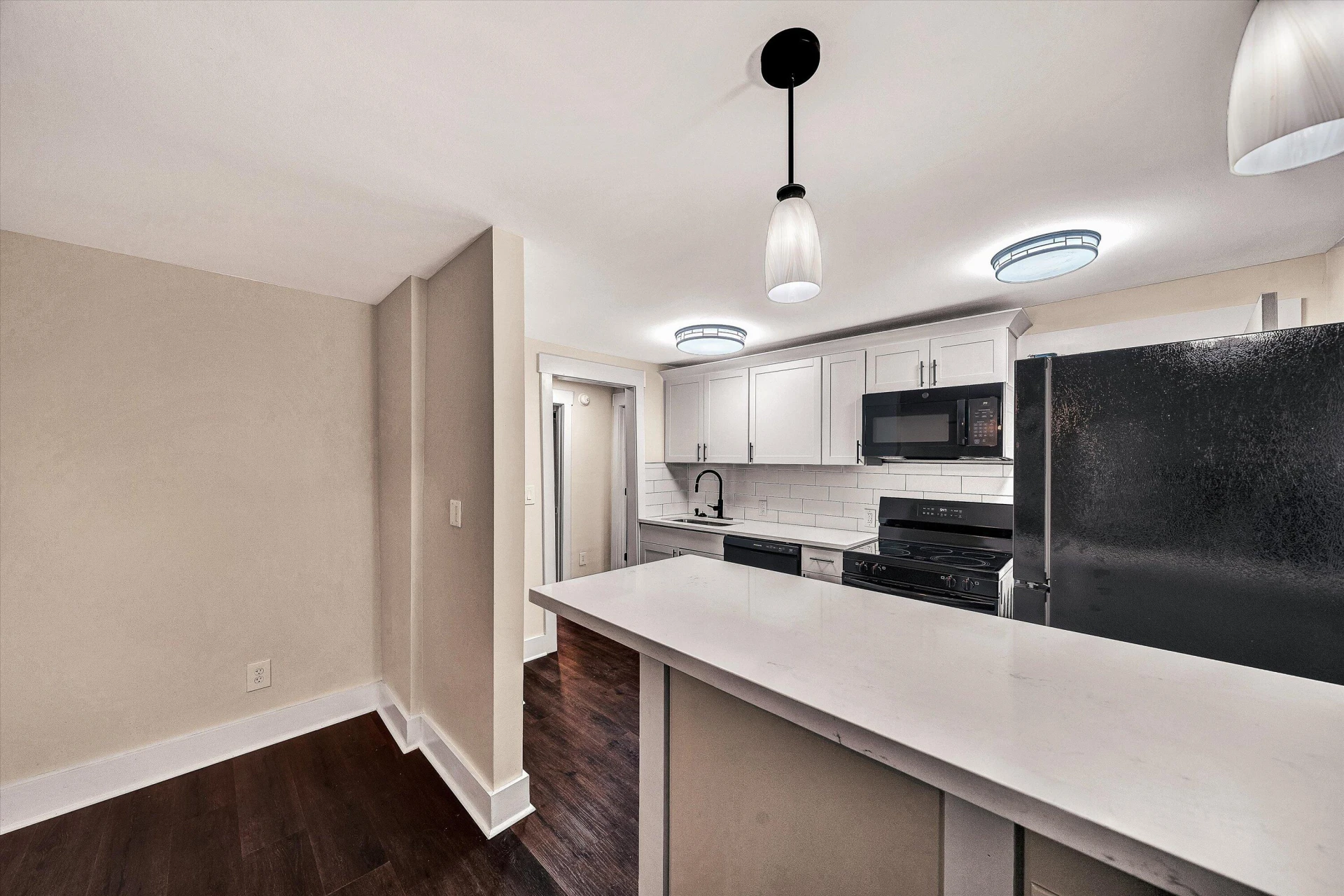 2228 Eastland AVE - Photo 11