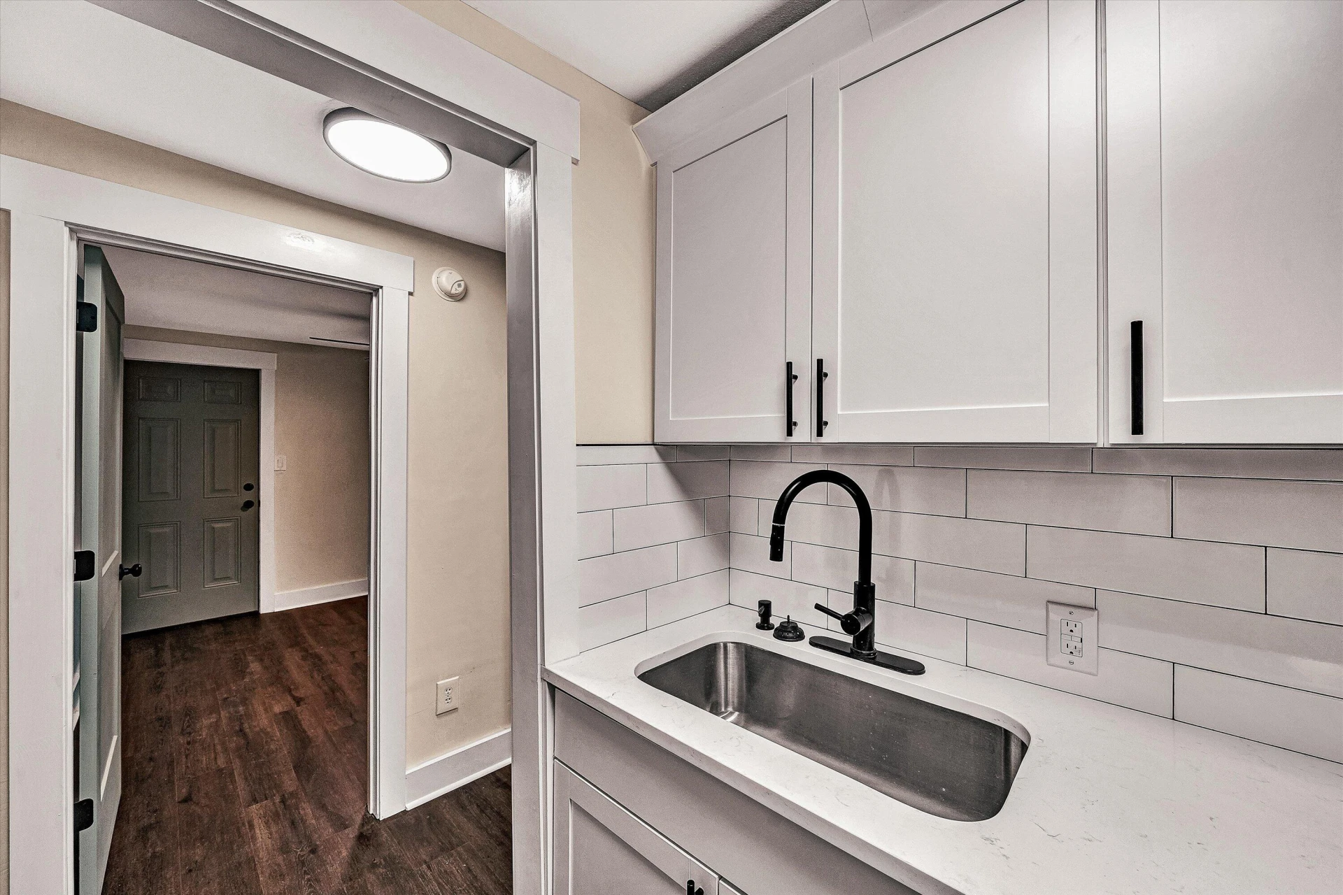 2228 Eastland AVE - Photo 12
