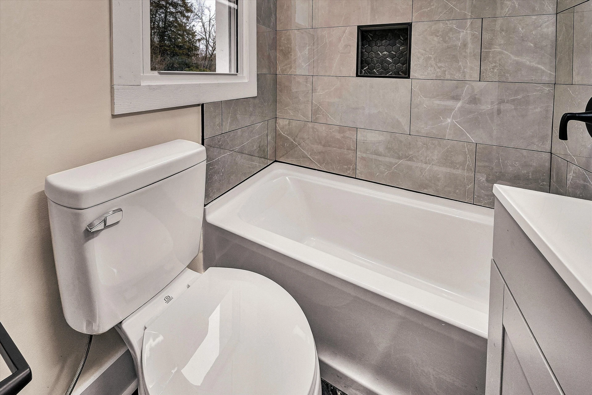 2228 Eastland AVE - Photo 23