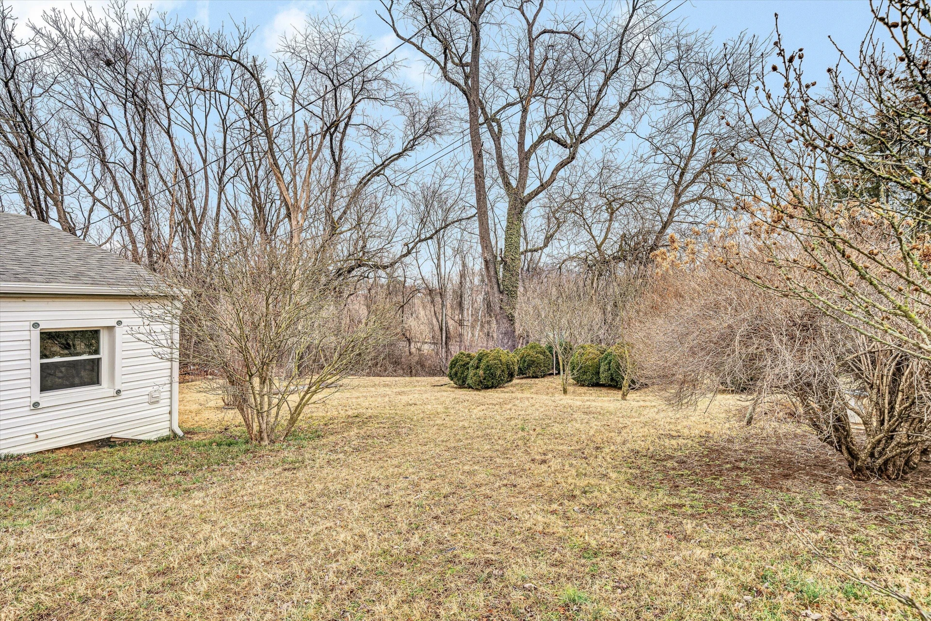 2228 Eastland AVE - Photo 30