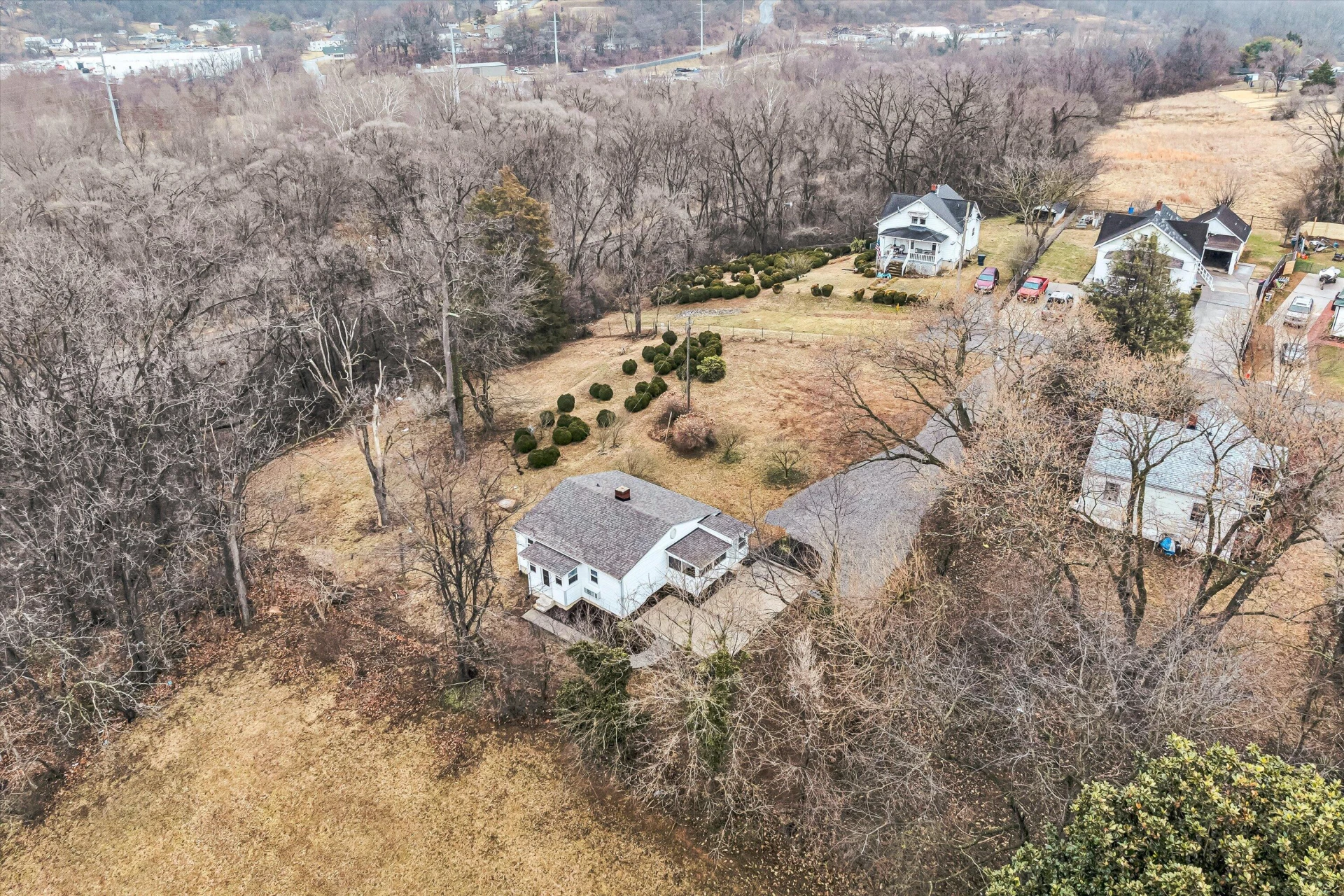 2228 Eastland AVE - Photo 4