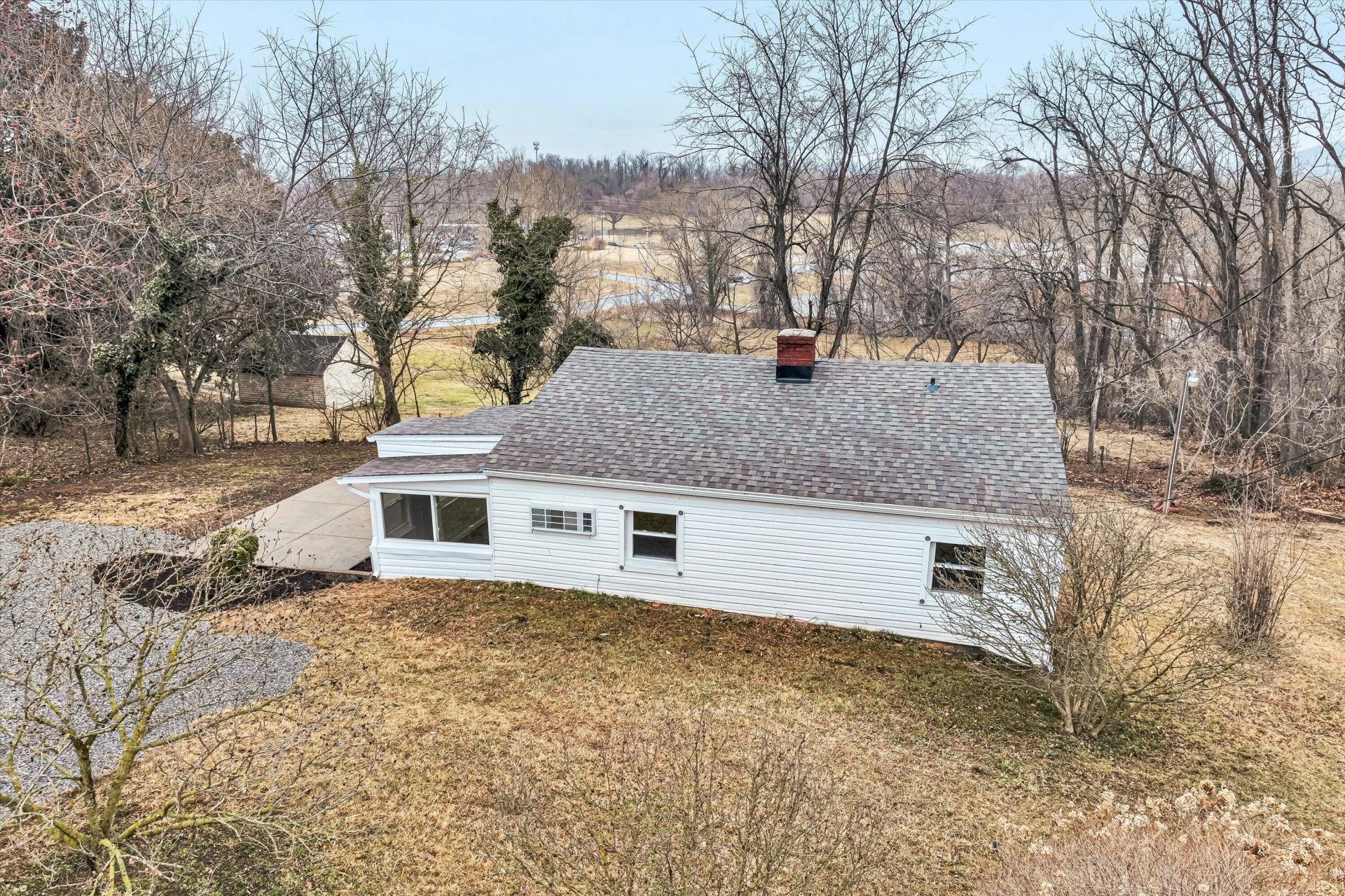 2228 Eastland AVE - Photo 32