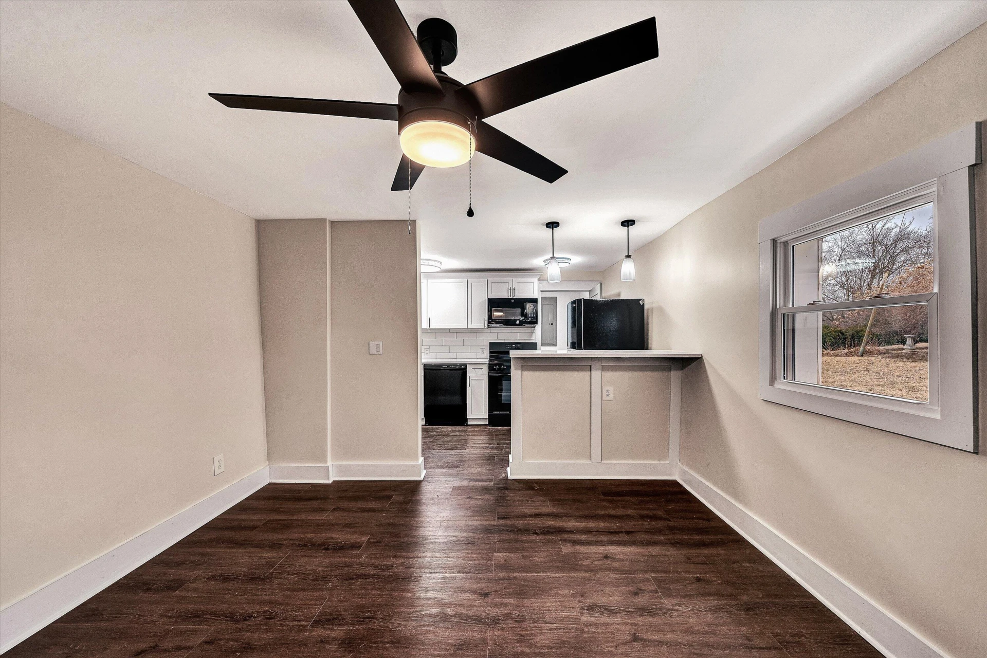 2228 Eastland AVE - Photo 9