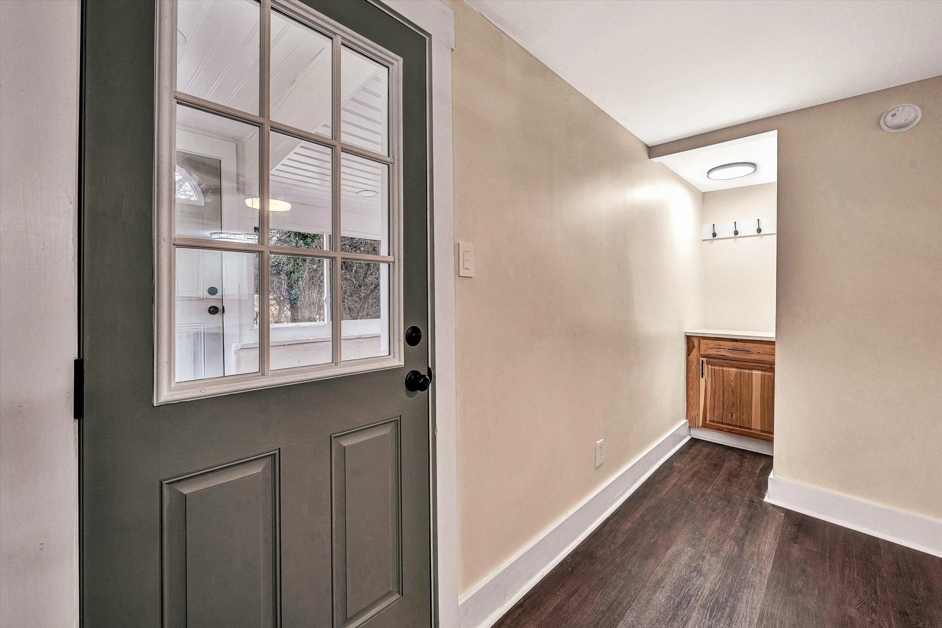 2228 Eastland AVE - Photo 10
