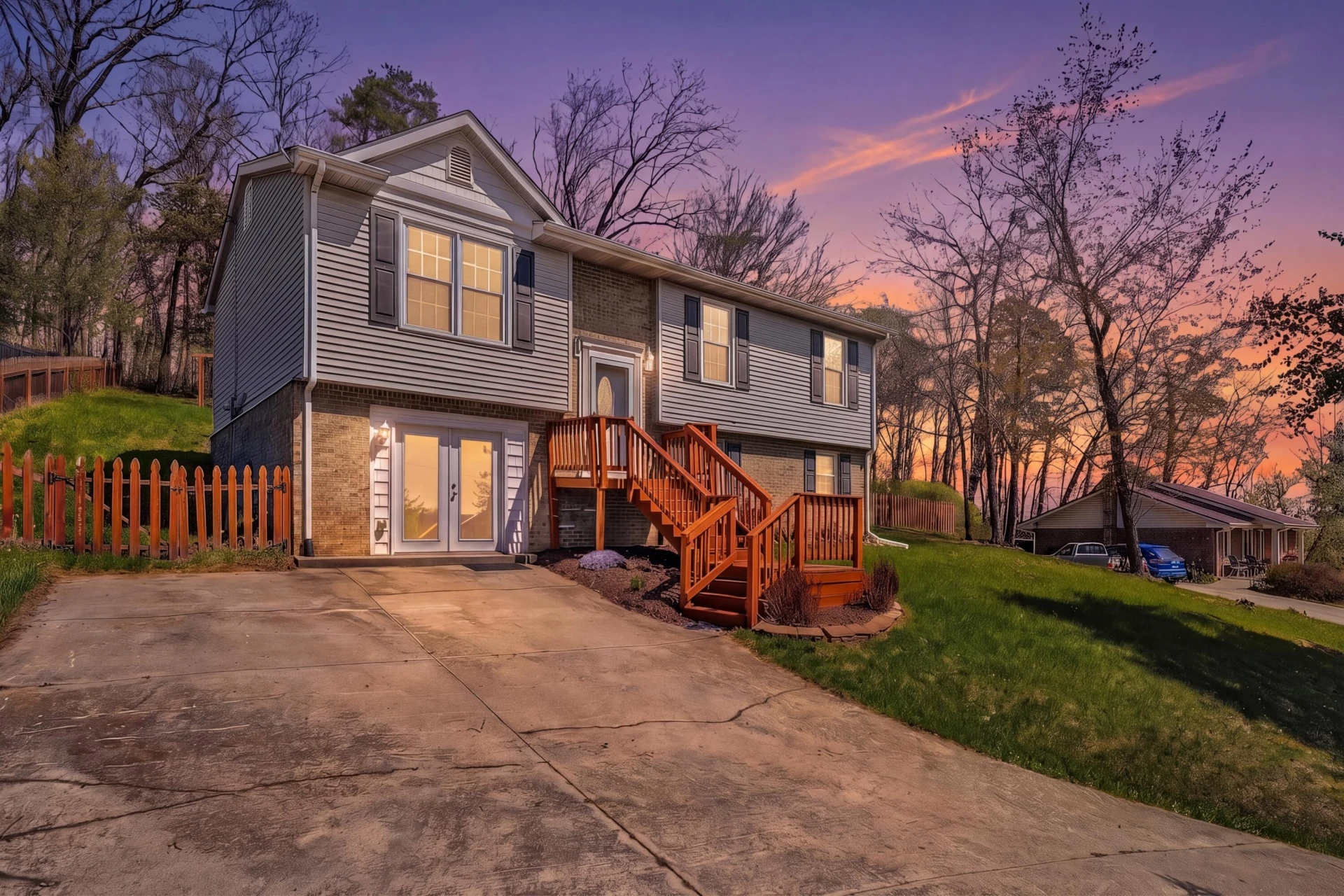 385 Tanglewood DR - Photo 18