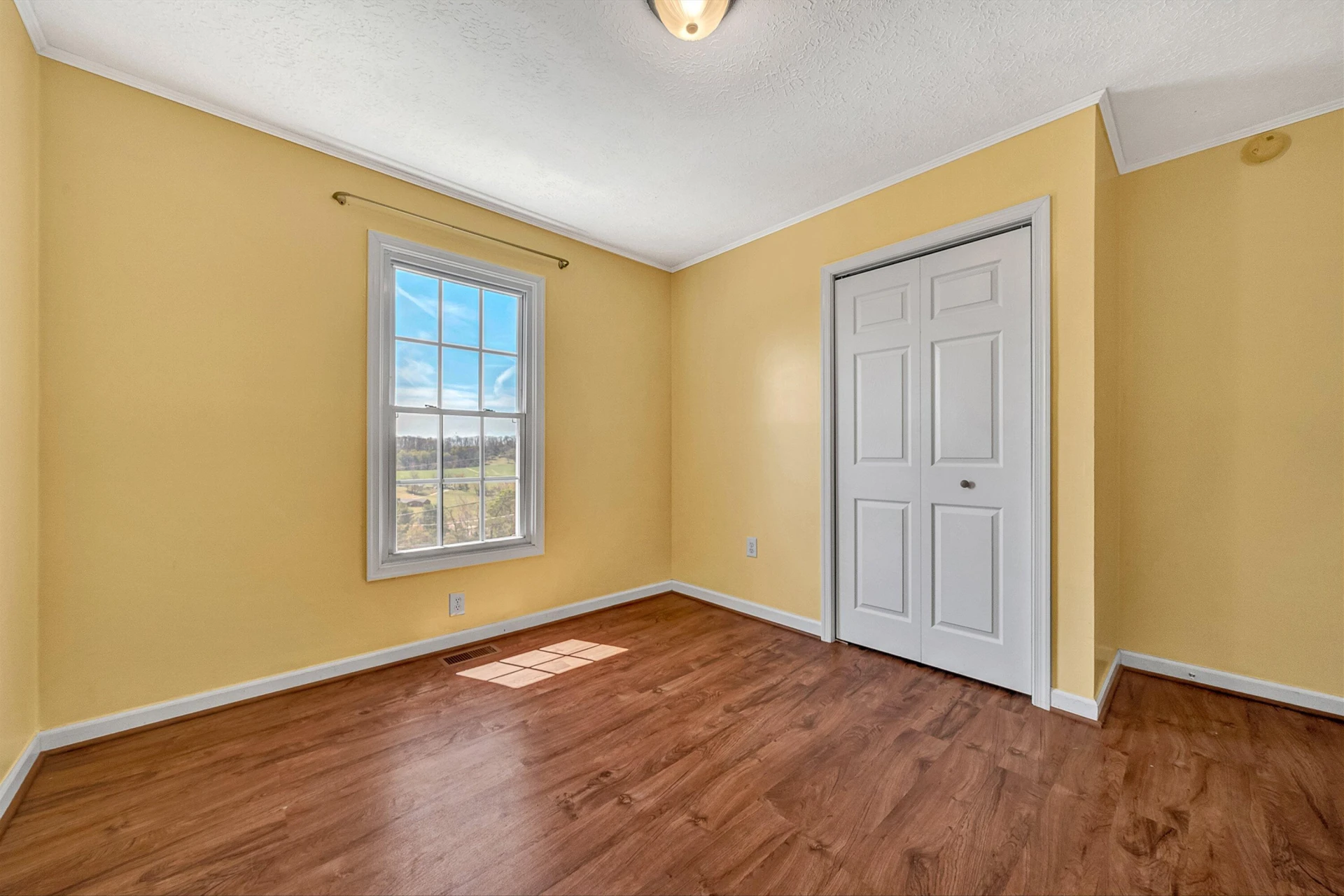 385 Tanglewood DR - Photo 23
