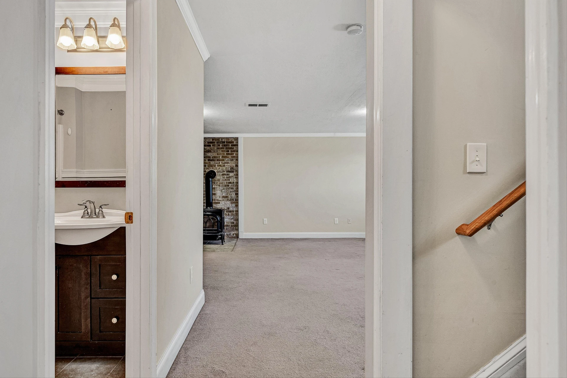 385 Tanglewood DR - Photo 25