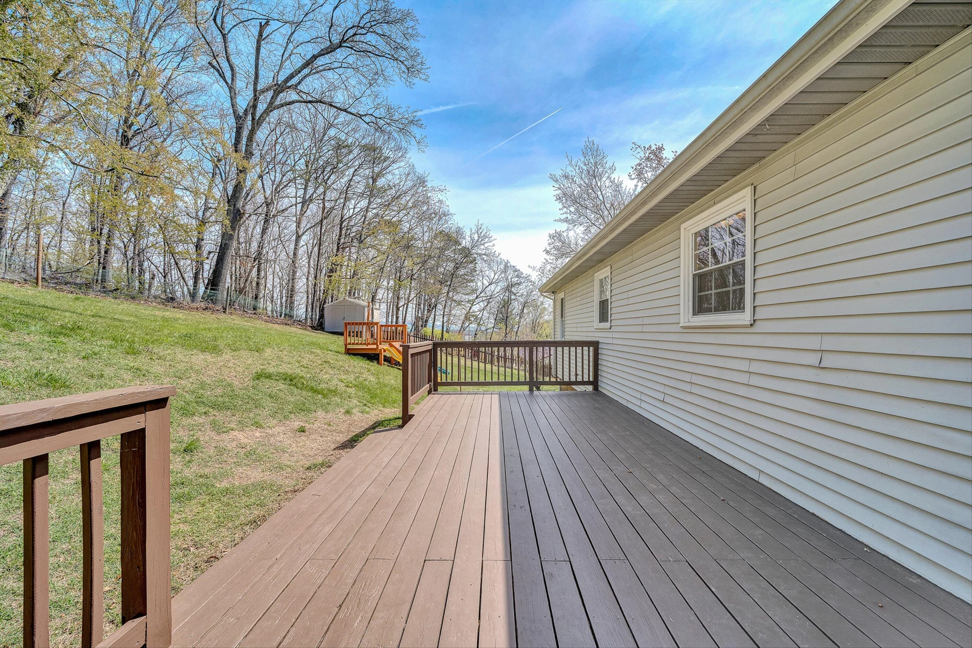 385 Tanglewood DR - Photo 34