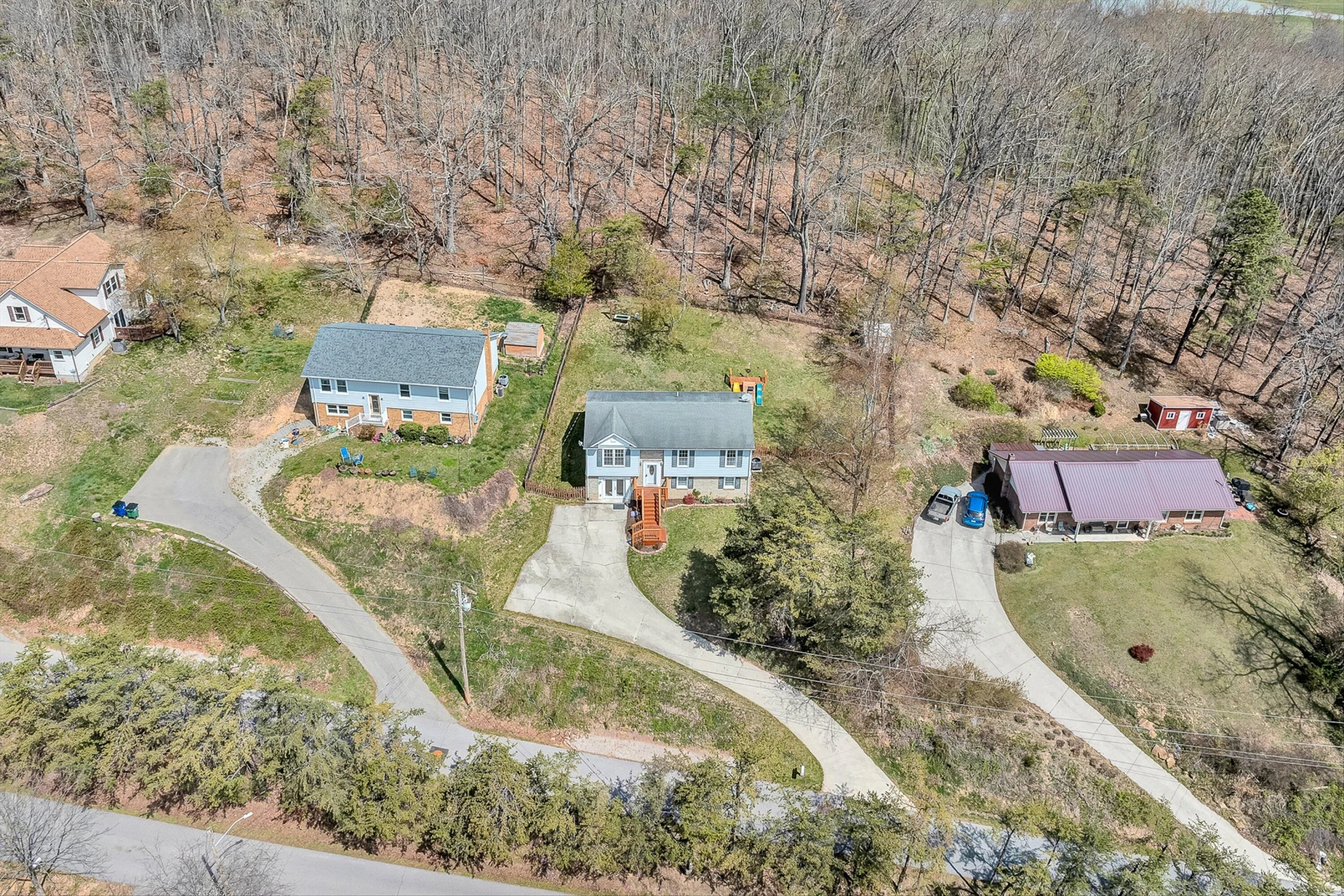 385 Tanglewood DR - Photo 39