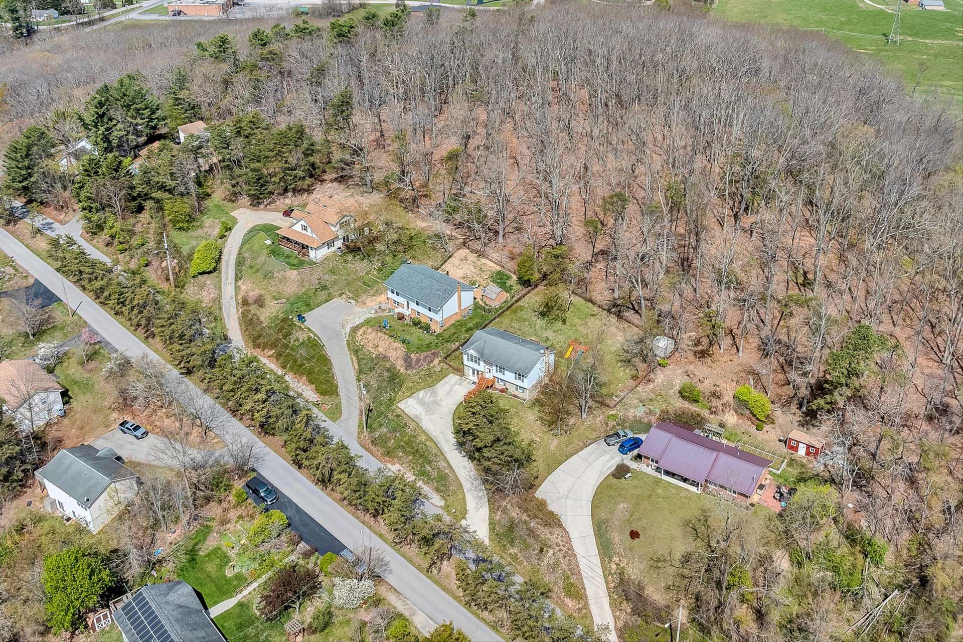 385 Tanglewood DR - Photo 41