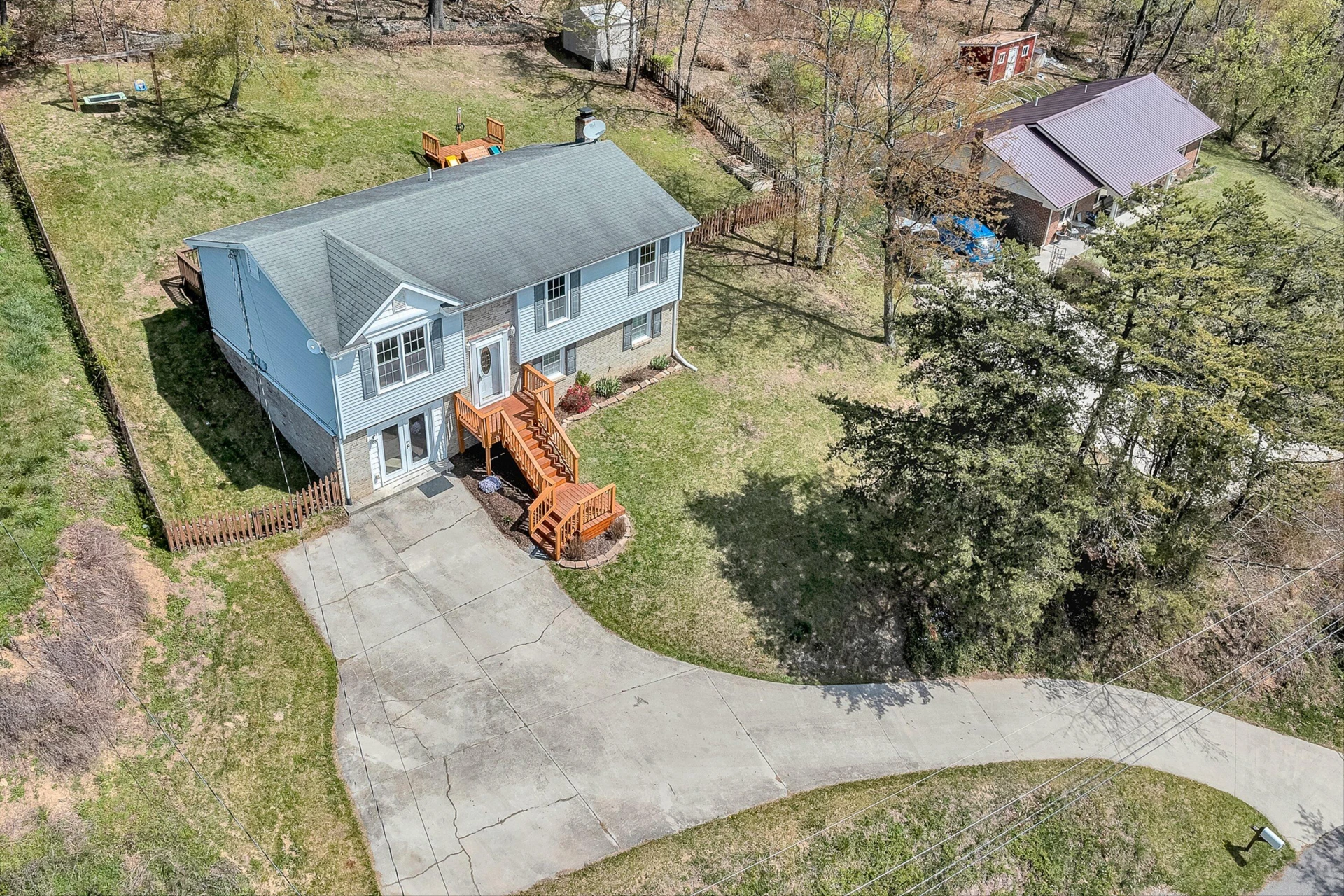 385 Tanglewood DR - Photo 46