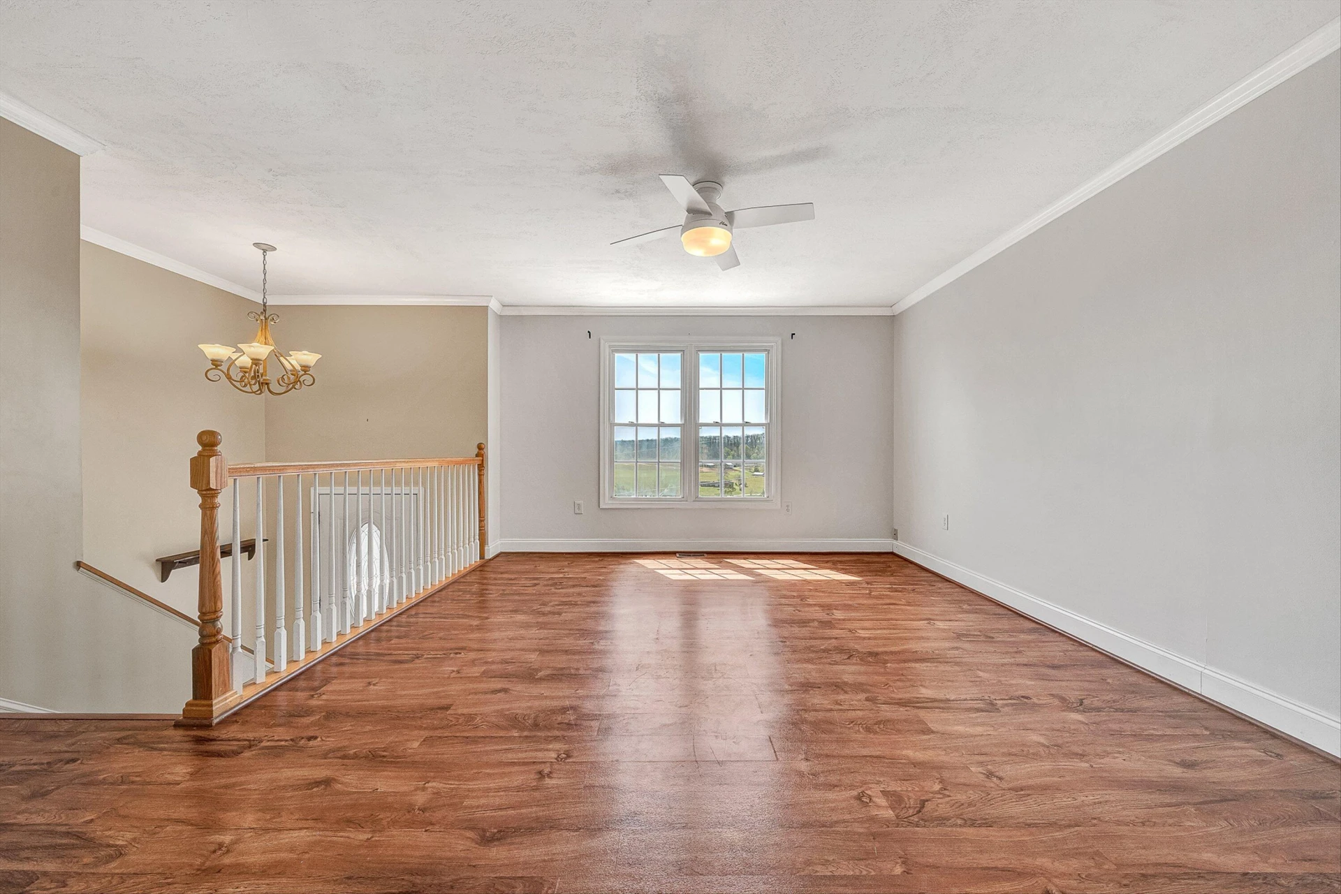 385 Tanglewood DR - Photo 9