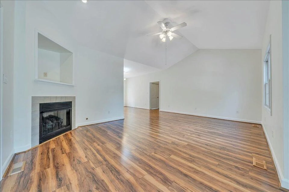 141 Chestnut Creek DR - Photo 19