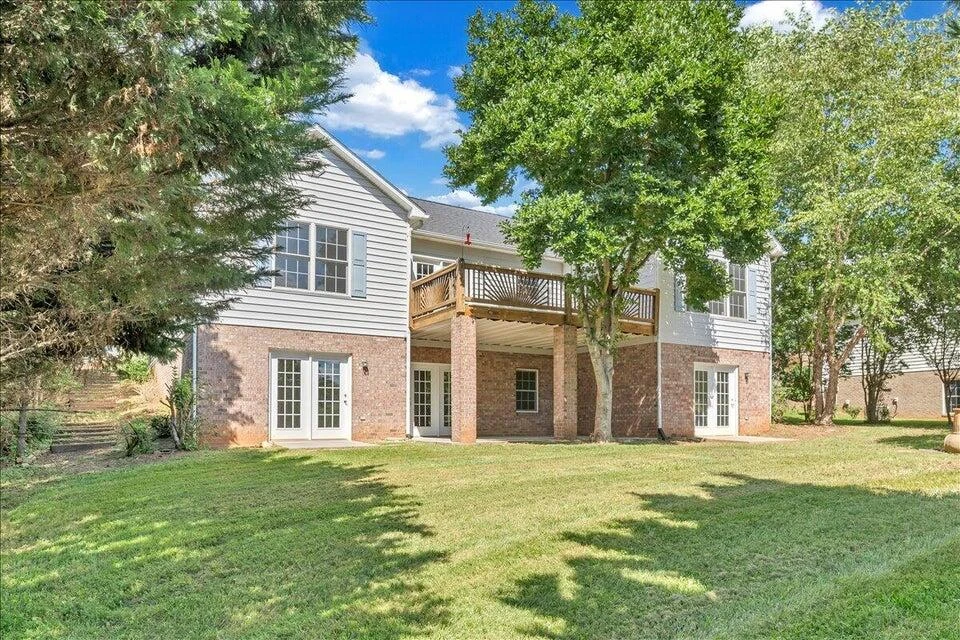 141 Chestnut Creek DR - Photo 7